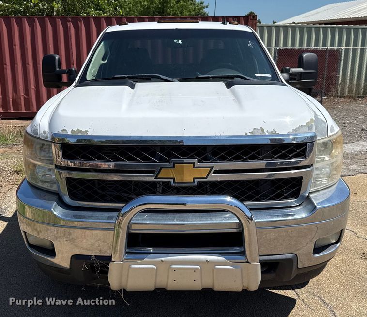 image for item HI9331 2011 Chevrolet Silverado 3500HD Crew Cab pickup truck