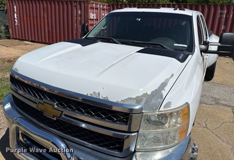image for item HI9331 2011 Chevrolet Silverado 3500HD Crew Cab pickup truck