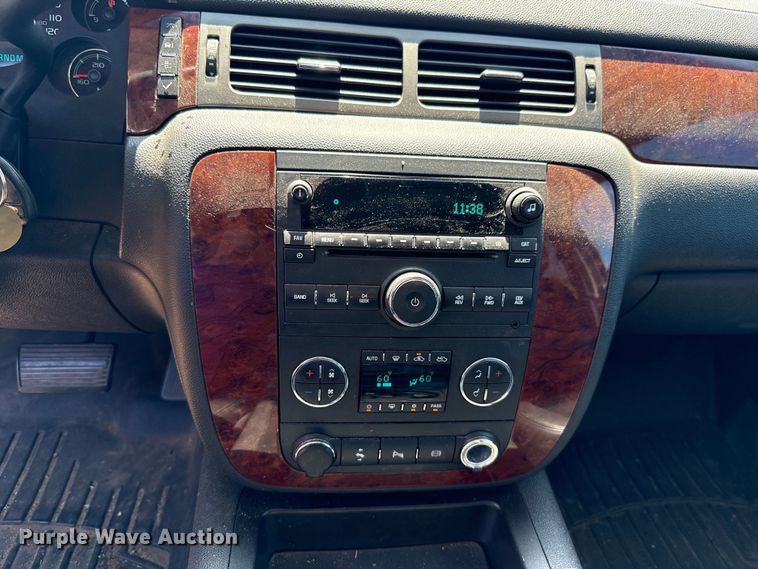 image for item HI9331 2011 Chevrolet Silverado 3500HD Crew Cab pickup truck