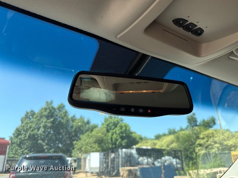 image for item HI9331 2011 Chevrolet Silverado 3500HD Crew Cab pickup truck