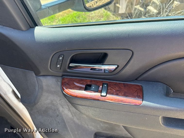 image for item HI9331 2011 Chevrolet Silverado 3500HD Crew Cab pickup truck