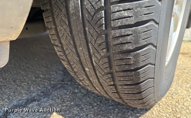 image for item HI9332 2008 Saturn VUE XE SUV