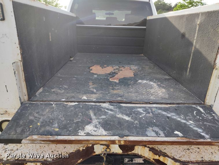 image for item IP9636 2011 Dodge Ram 2500HD Crew Cab utility bed pickup truck