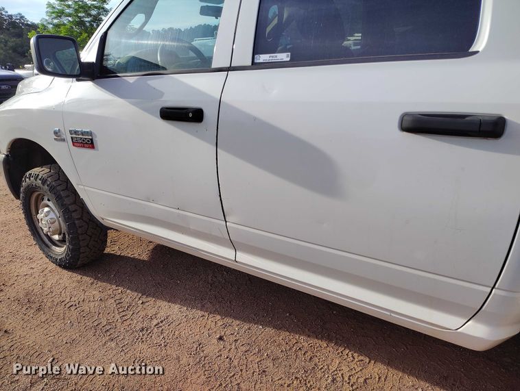 image for item IP9636 2011 Dodge Ram 2500HD Crew Cab utility bed pickup truck