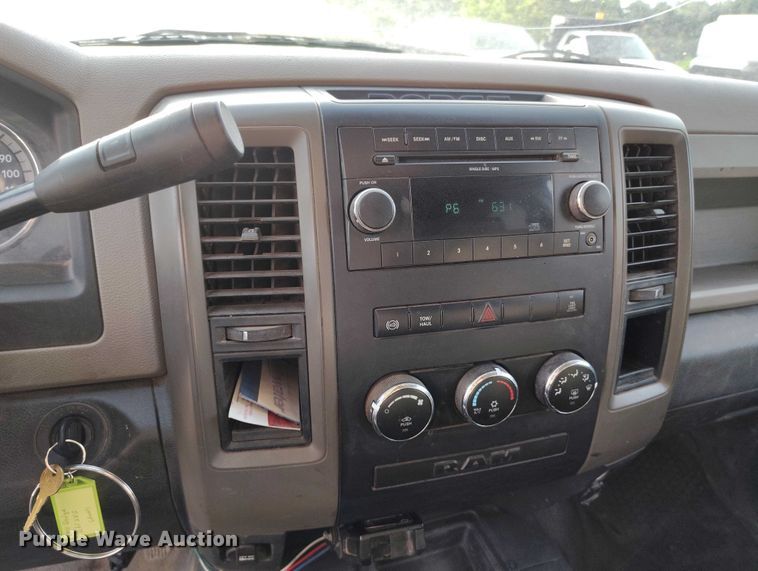 image for item IP9636 2011 Dodge Ram 2500HD Crew Cab utility bed pickup truck