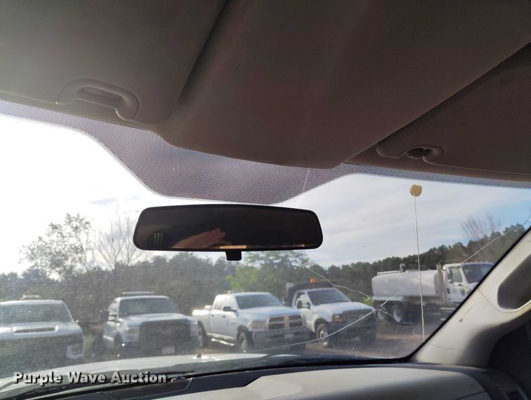 image for item IP9636 2011 Dodge Ram 2500HD Crew Cab utility bed pickup truck