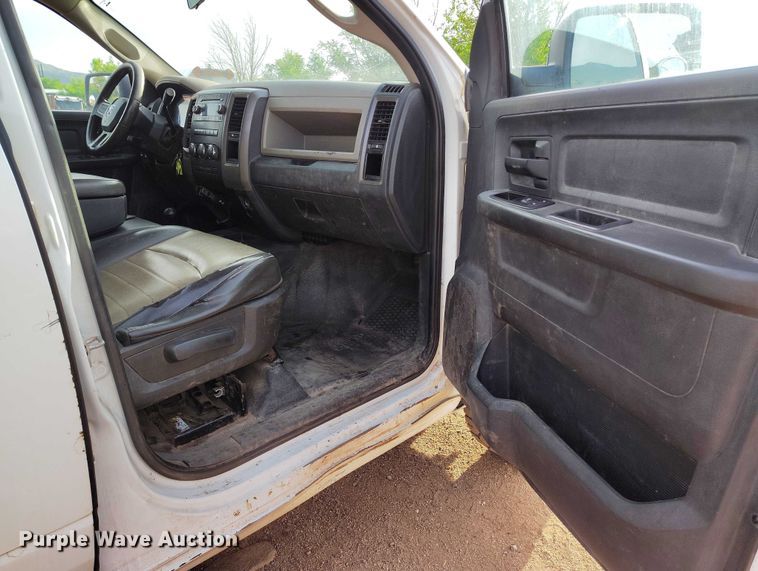 image for item IP9636 2011 Dodge Ram 2500HD Crew Cab utility bed pickup truck