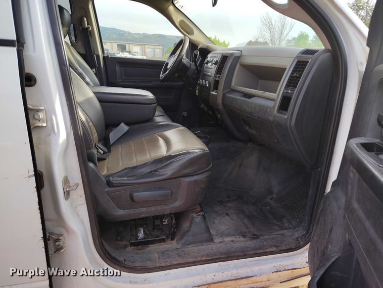 image for item IP9636 2011 Dodge Ram 2500HD Crew Cab utility bed pickup truck