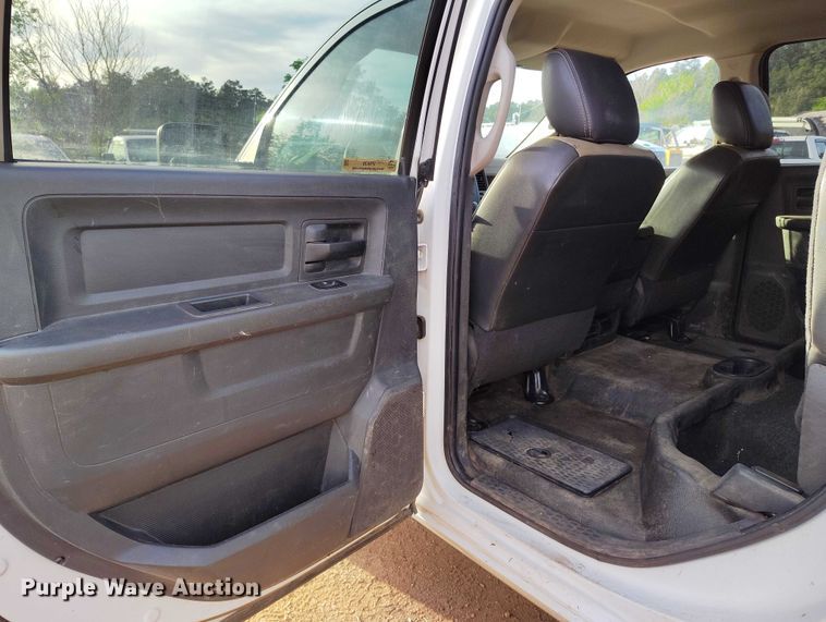 image for item IP9636 2011 Dodge Ram 2500HD Crew Cab utility bed pickup truck