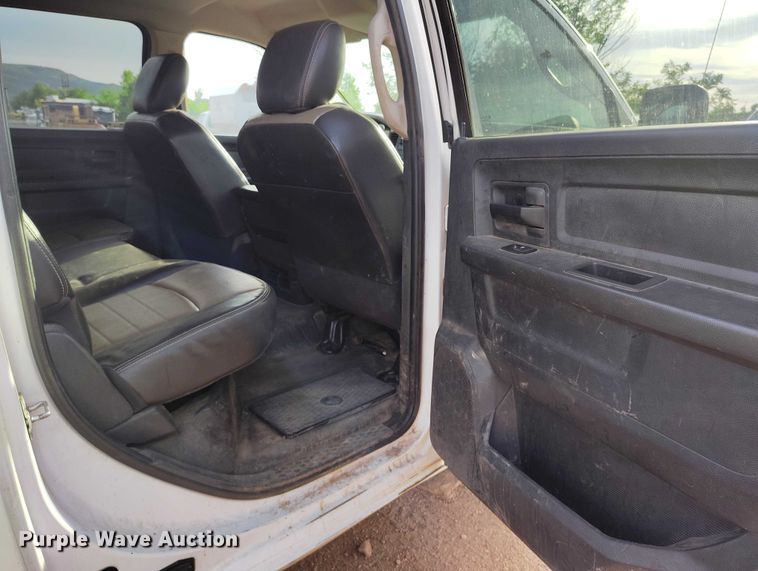 image for item IP9636 2011 Dodge Ram 2500HD Crew Cab utility bed pickup truck