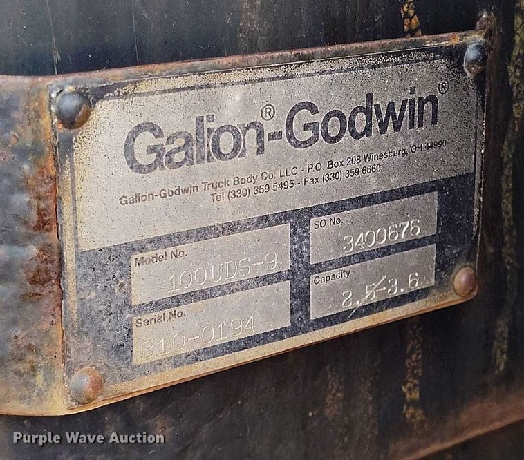 image for item IP9637 2006 Ford F350 Super Duty XL dump bed pickup truck