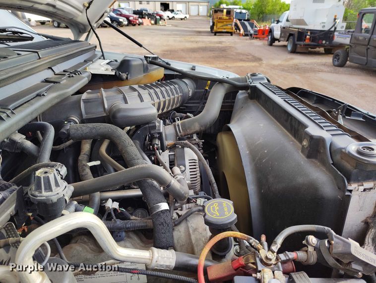 image for item IP9637 2006 Ford F350 Super Duty XL dump bed pickup truck