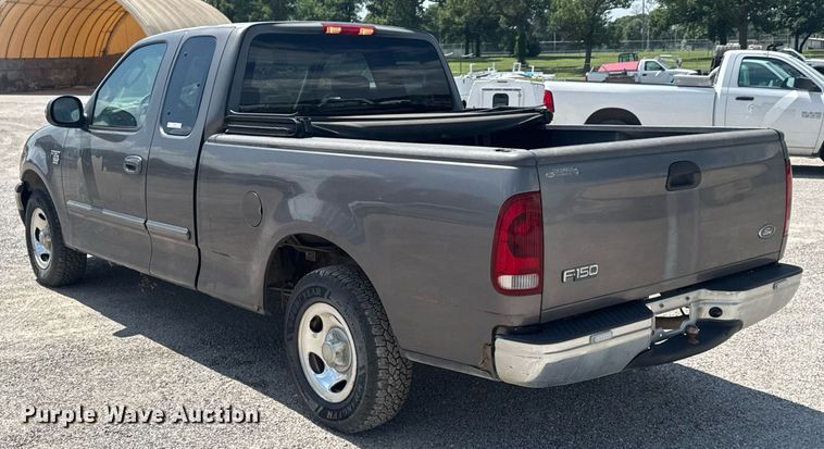 image for item NX9325 2002 Ford F150 SuperCab pickup truck