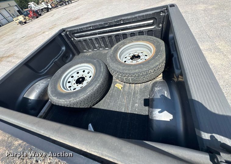 image for item NX9325 2002 Ford F150 SuperCab pickup truck