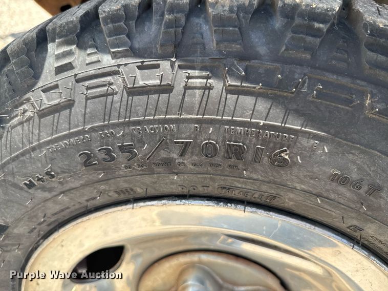 image for item NX9325 2002 Ford F150 SuperCab pickup truck