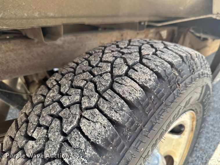 image for item NX9325 2002 Ford F150 SuperCab pickup truck