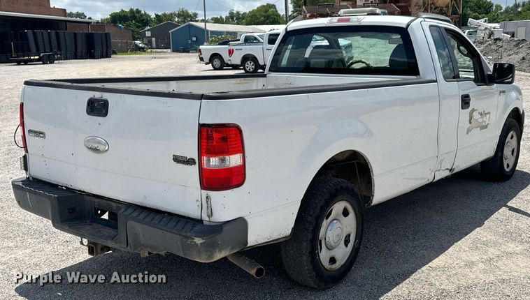 image for item NX9332 2006 Ford F150 pickup truck