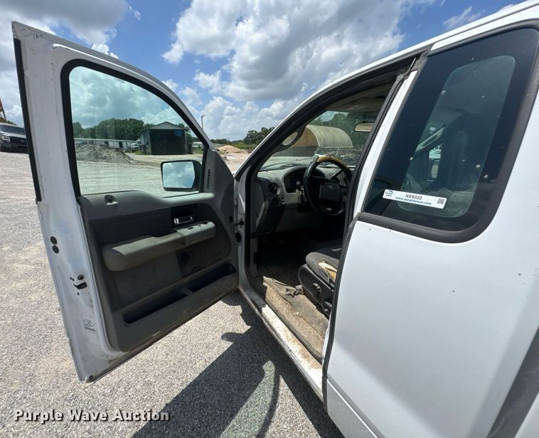 image for item NX9332 2006 Ford F150 pickup truck