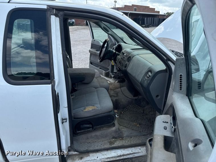 image for item NX9332 2006 Ford F150 pickup truck