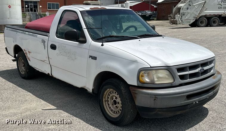 image for item NX9333 1998 Ford F150 pickup truck