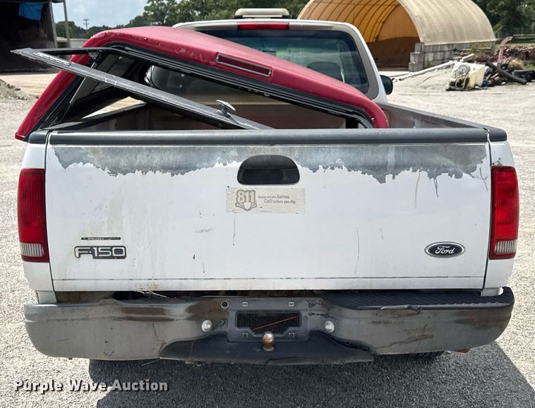 image for item NX9333 1998 Ford F150 pickup truck