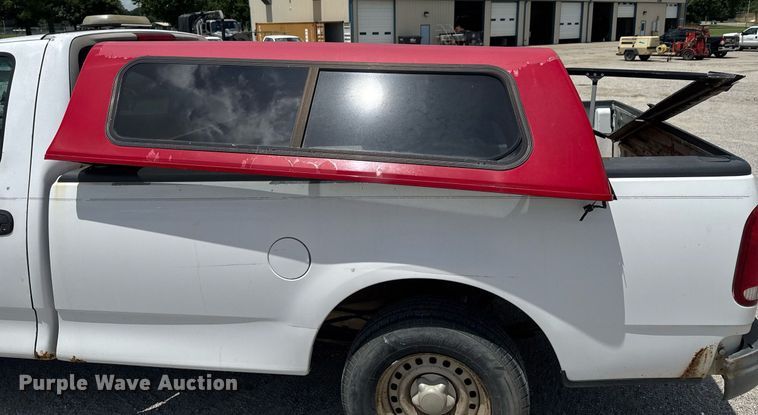 image for item NX9333 1998 Ford F150 pickup truck