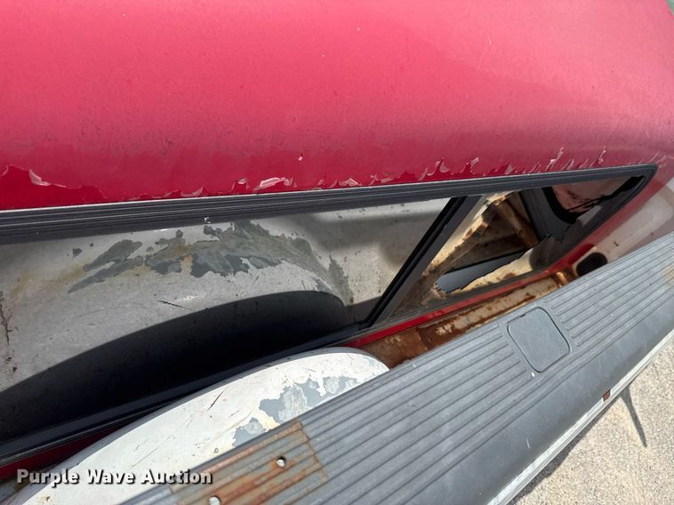 image for item NX9333 1998 Ford F150 pickup truck