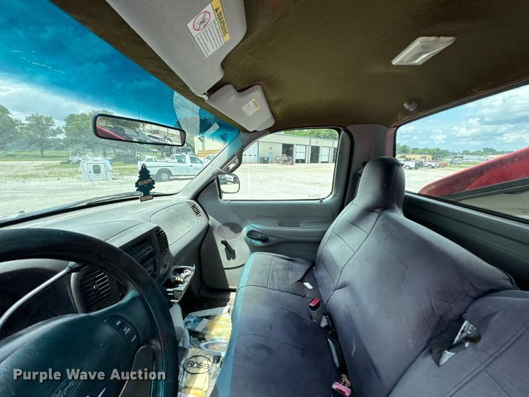 image for item NX9333 1998 Ford F150 pickup truck