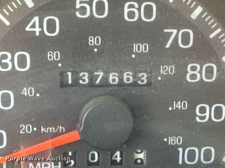 image for item NX9333 1998 Ford F150 pickup truck