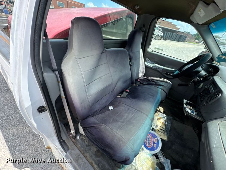 image for item NX9333 1998 Ford F150 pickup truck