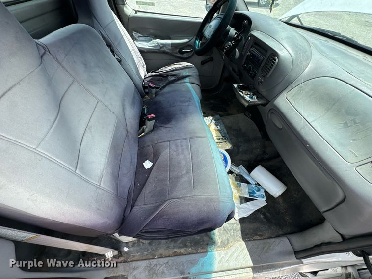 image for item NX9333 1998 Ford F150 pickup truck