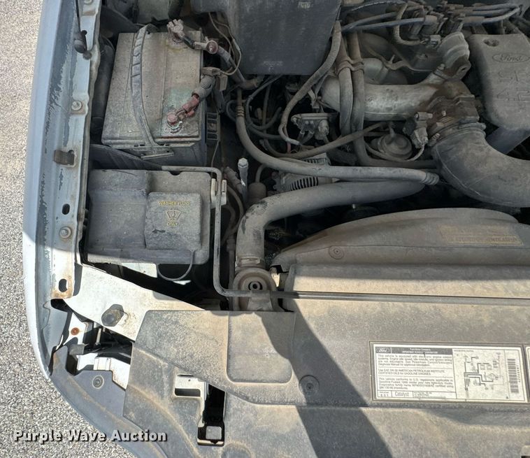 image for item NX9333 1998 Ford F150 pickup truck