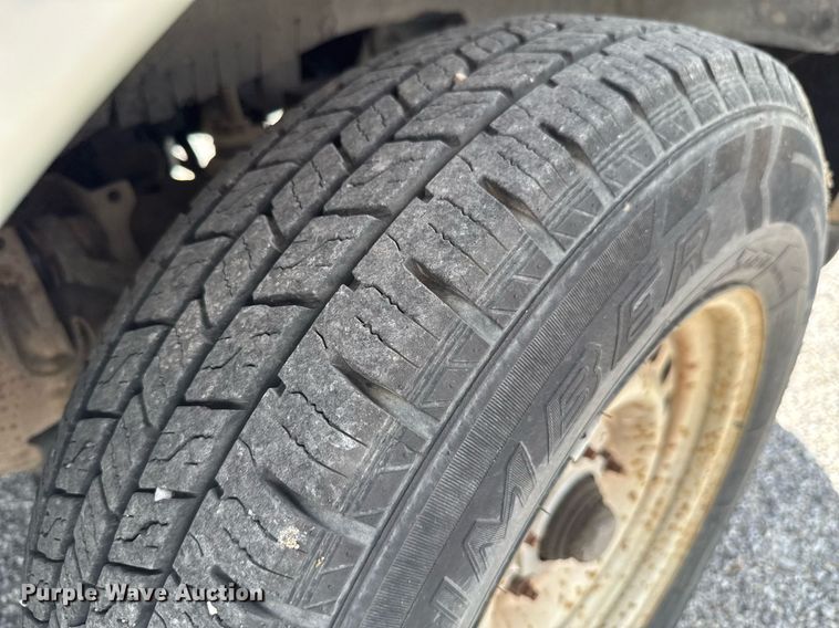 image for item NX9333 1998 Ford F150 pickup truck