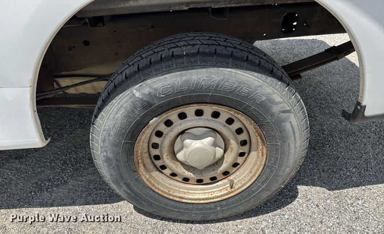 image for item NX9333 1998 Ford F150 pickup truck