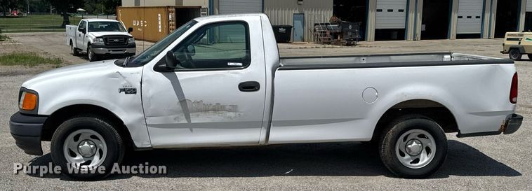image for item NX9336 2004 Ford F150 pickup truck