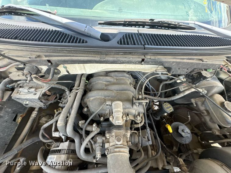 image for item NX9336 2004 Ford F150 pickup truck