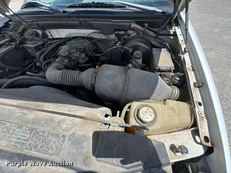 image for item NX9336 2004 Ford F150 pickup truck