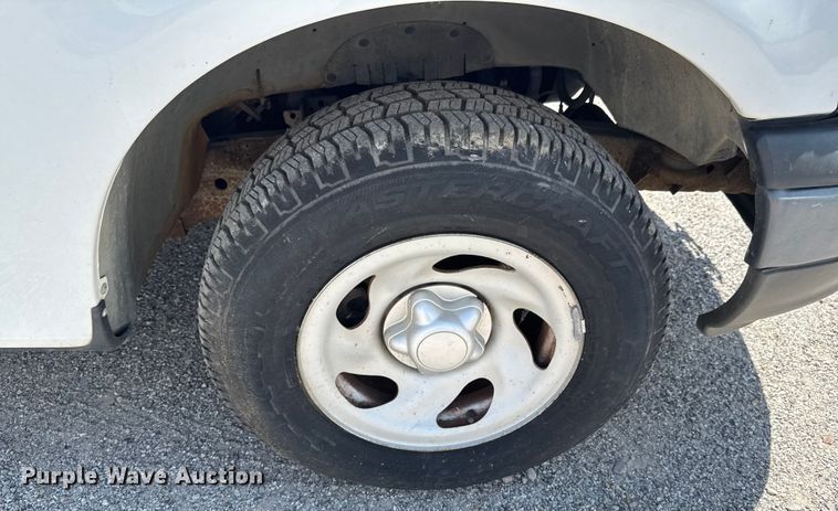 image for item NX9336 2004 Ford F150 pickup truck