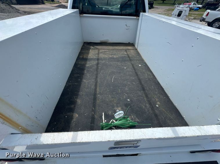 image for item NX9339 2006 Ford F150 SuperCab utility bed pickup truck