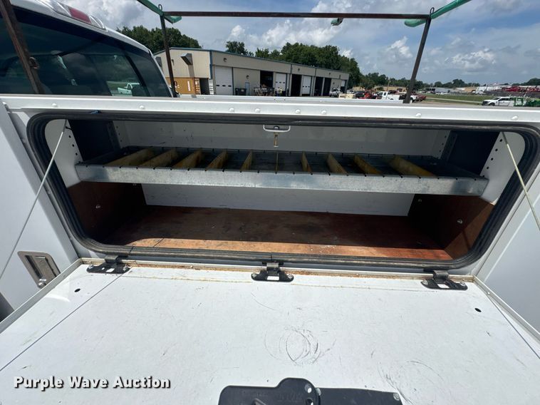 image for item NX9339 2006 Ford F150 SuperCab utility bed pickup truck