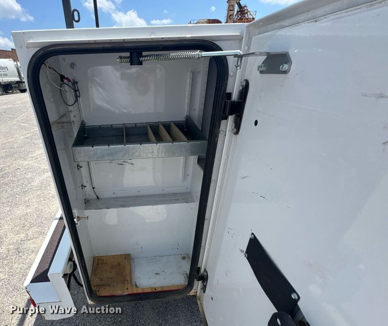 image for item NX9339 2006 Ford F150 SuperCab utility bed pickup truck