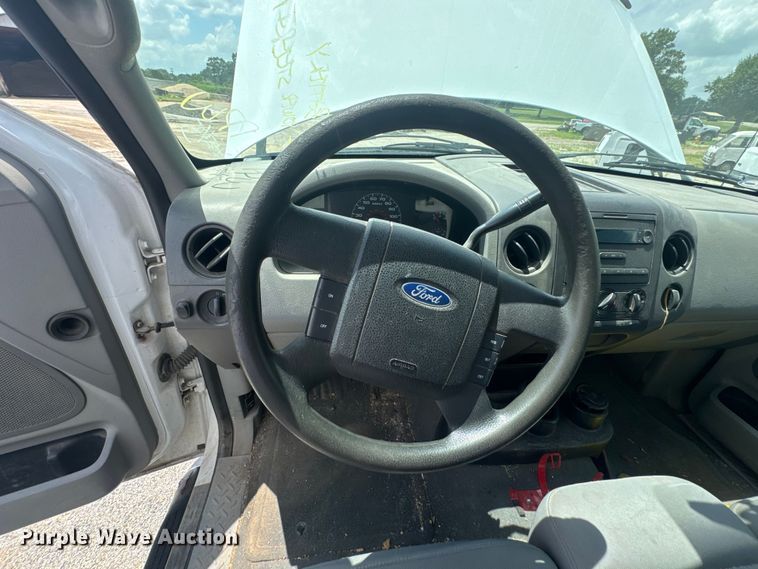 image for item NX9339 2006 Ford F150 SuperCab utility bed pickup truck