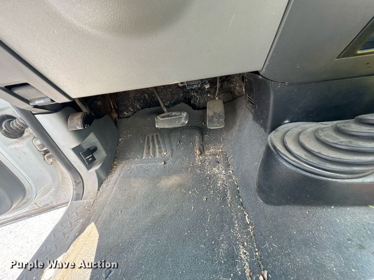 image for item NX9339 2006 Ford F150 SuperCab utility bed pickup truck