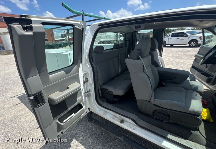 image for item NX9339 2006 Ford F150 SuperCab utility bed pickup truck