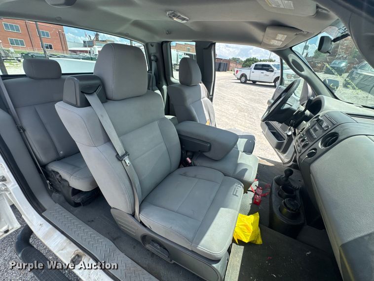 image for item NX9339 2006 Ford F150 SuperCab utility bed pickup truck