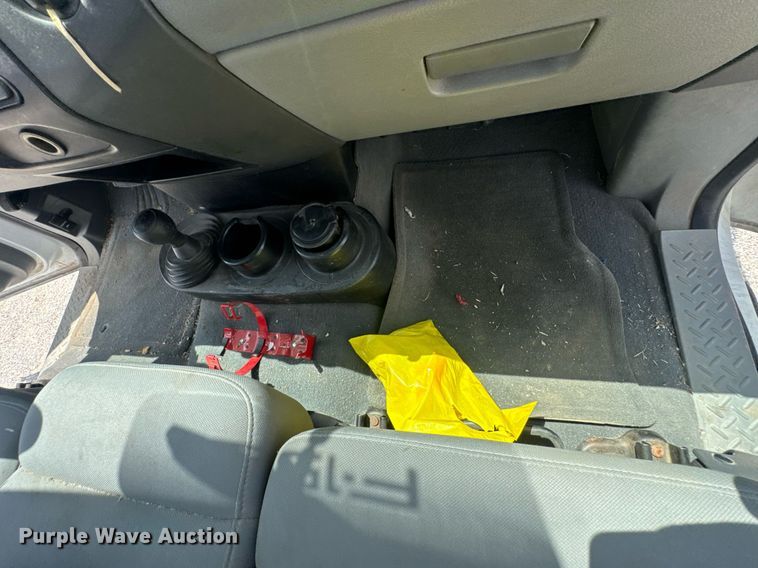 image for item NX9339 2006 Ford F150 SuperCab utility bed pickup truck