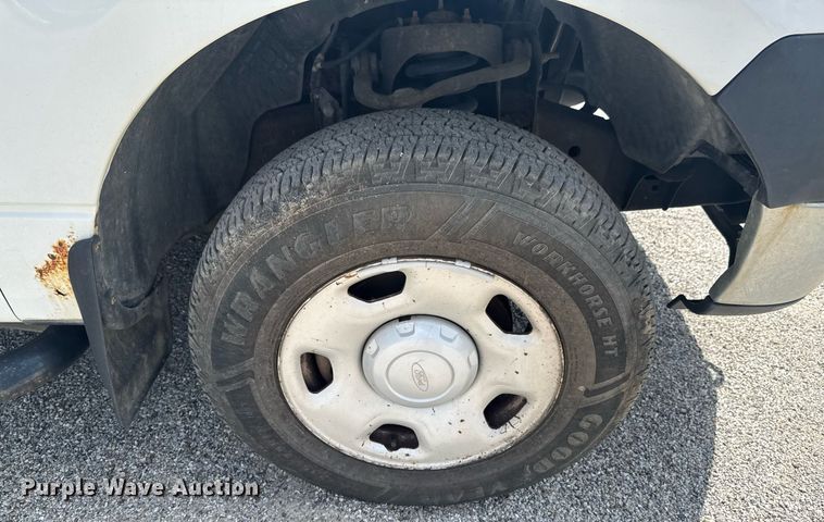 image for item NX9339 2006 Ford F150 SuperCab utility bed pickup truck