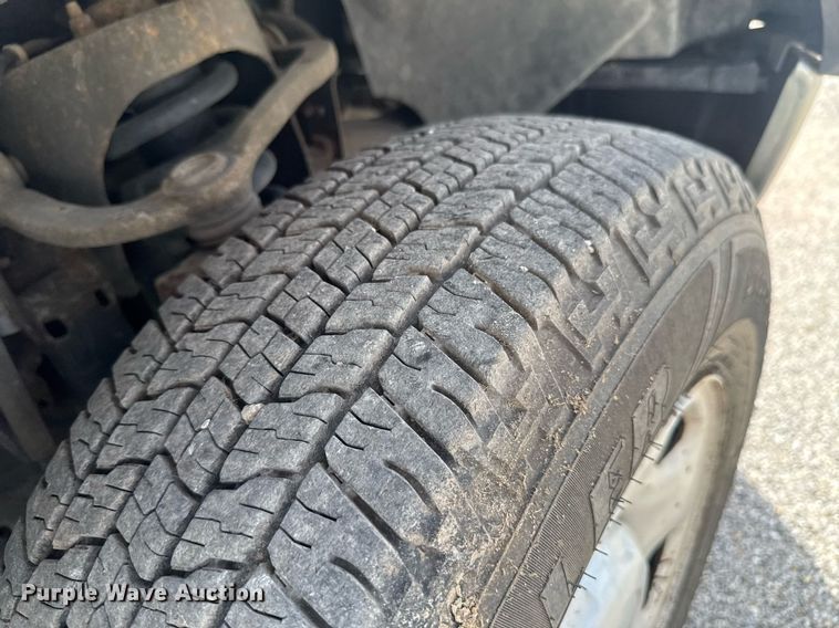 image for item NX9339 2006 Ford F150 SuperCab utility bed pickup truck