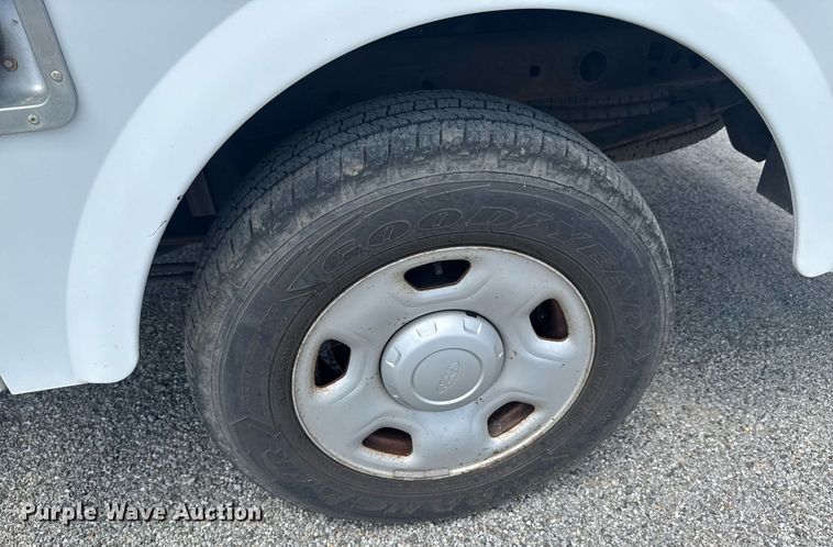 image for item NX9339 2006 Ford F150 SuperCab utility bed pickup truck