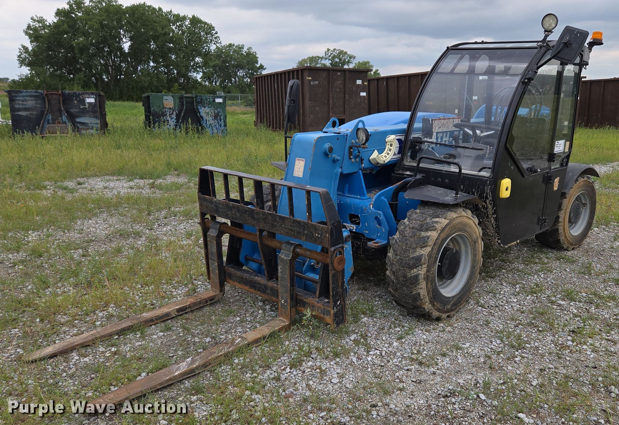 2017 Genie GTH-5519 telehandler in Lincoln, NE | Item DR3909